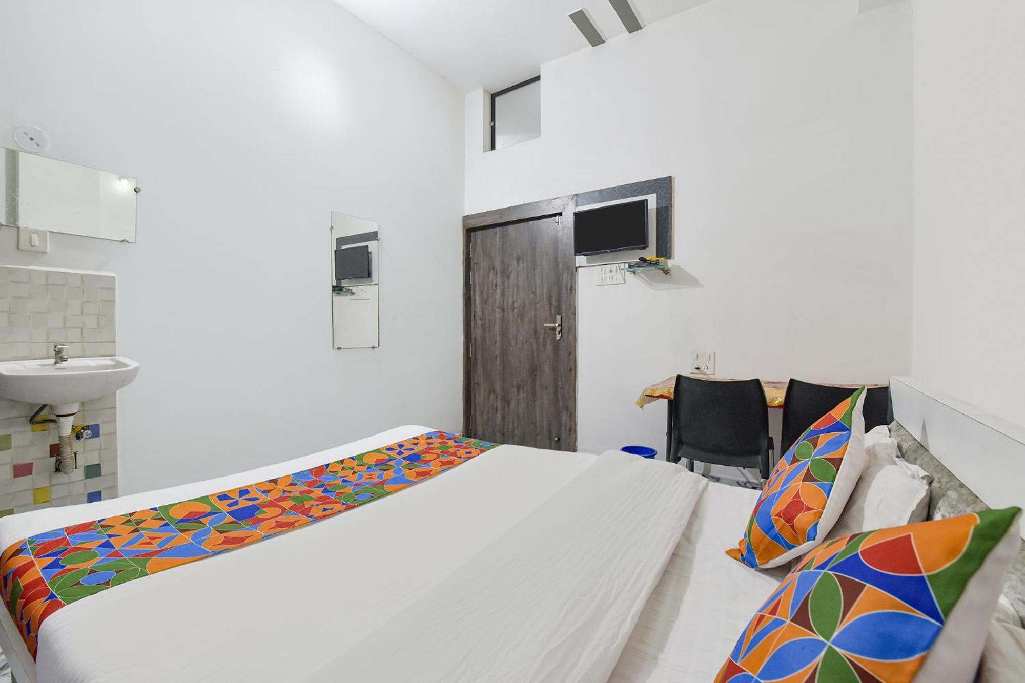 Fabexpress Soni Palace Ujjain Eksteriør bilde
