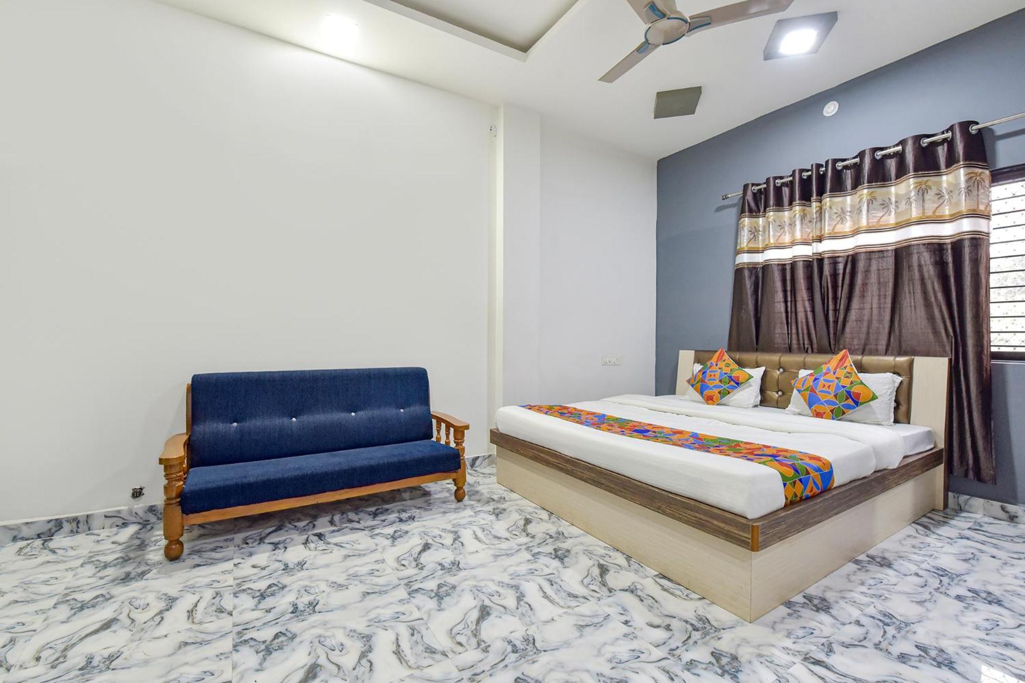 Fabexpress Soni Palace Ujjain Eksteriør bilde